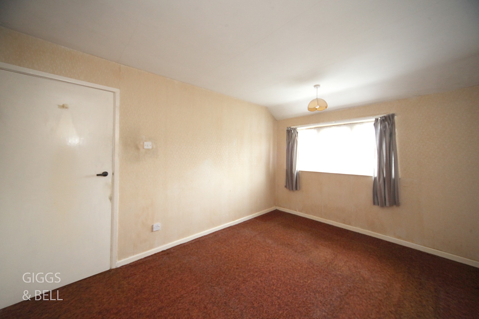 3 bed semi-detached house for sale in Epping Way, Luton 7
