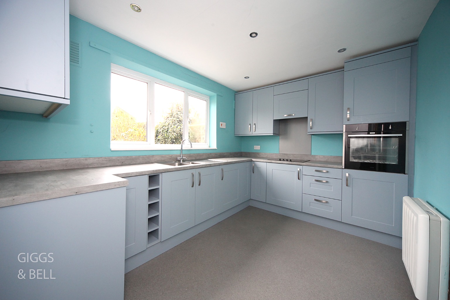 3 bed semi-detached house for sale in Epping Way, Luton  - Property Image 5