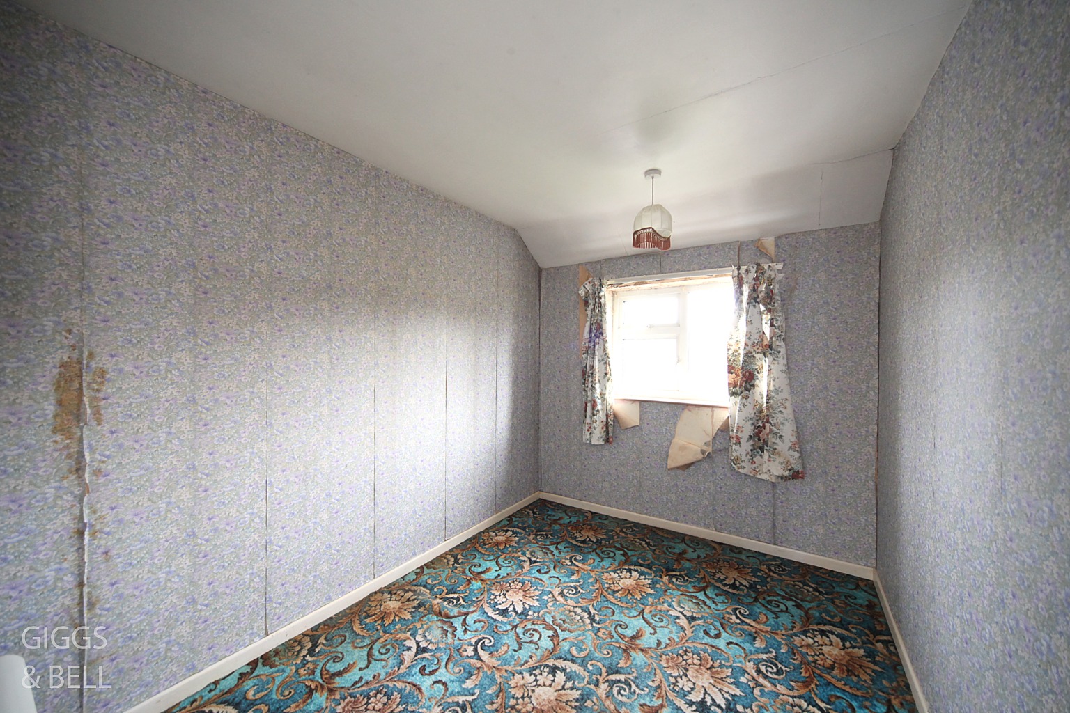 3 bed semi-detached house for sale in Epping Way, Luton  - Property Image 12