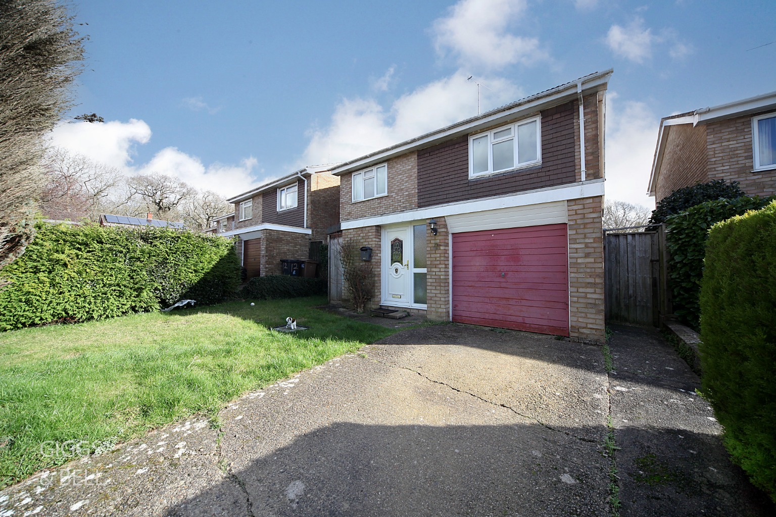4 bed detached house for sale in Brompton Close, Luton, LU3 