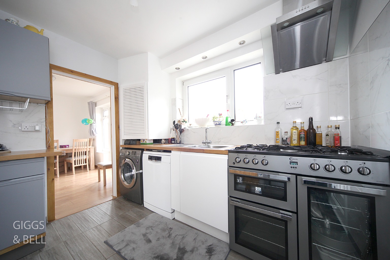 3 bed semi-detached house for sale in Cowridge Crescent, Luton  - Property Image 7