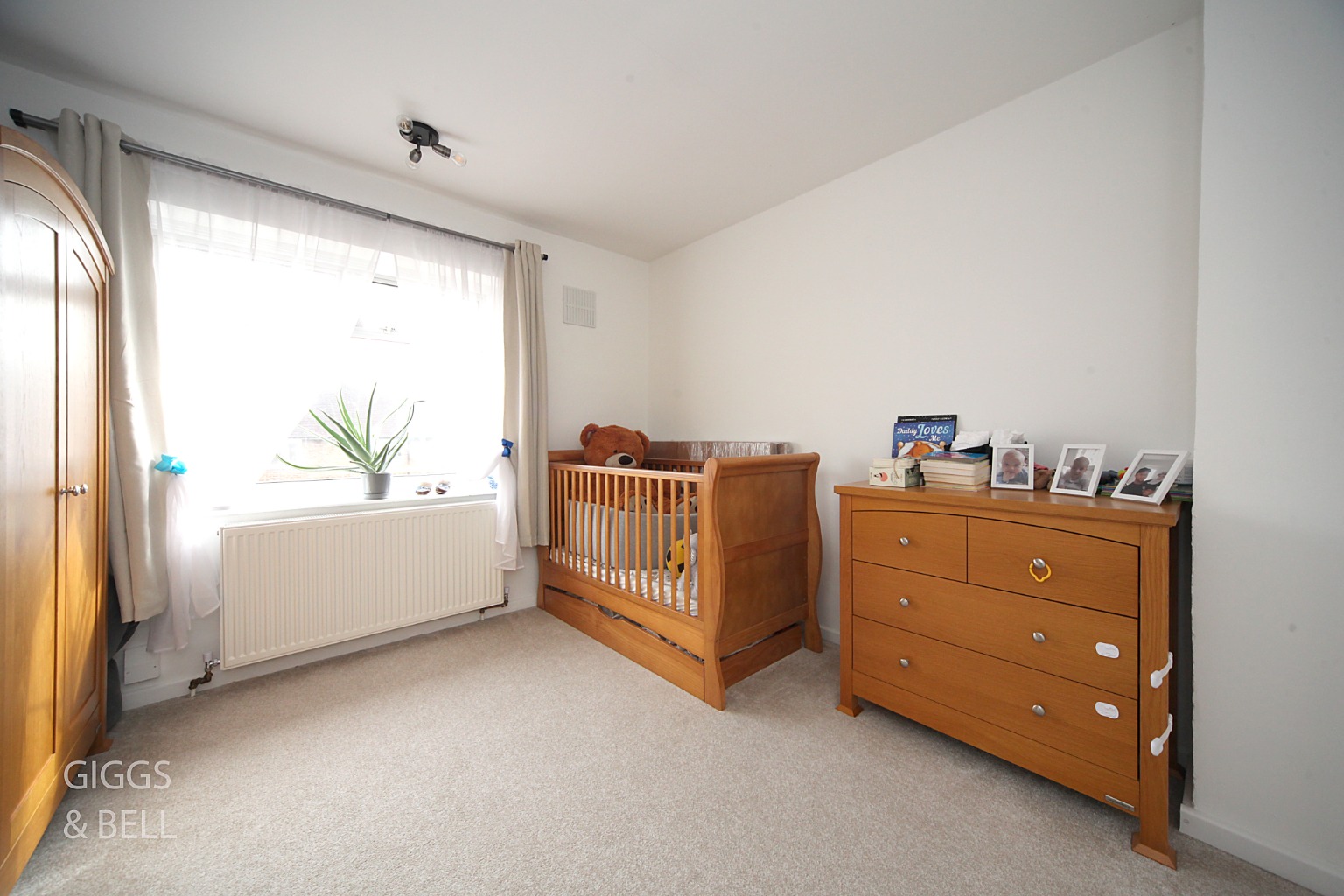 3 bed semi-detached house for sale in Cowridge Crescent, Luton  - Property Image 11