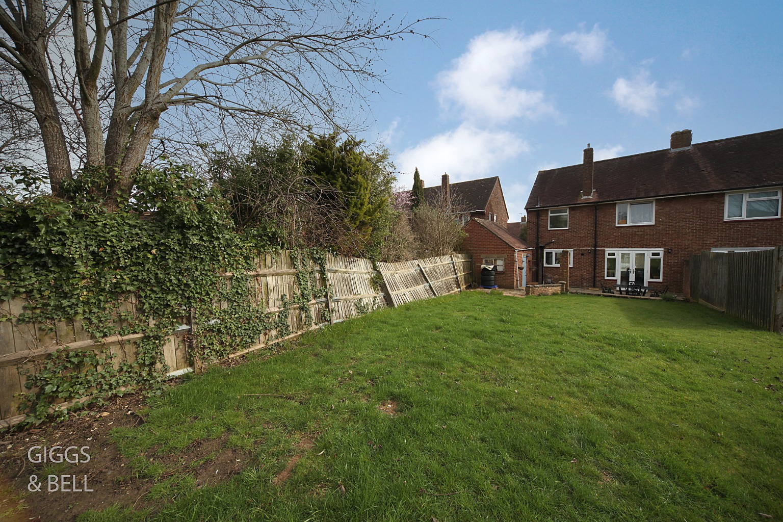 3 bed semi-detached house for sale in Cowridge Crescent, Luton  - Property Image 19