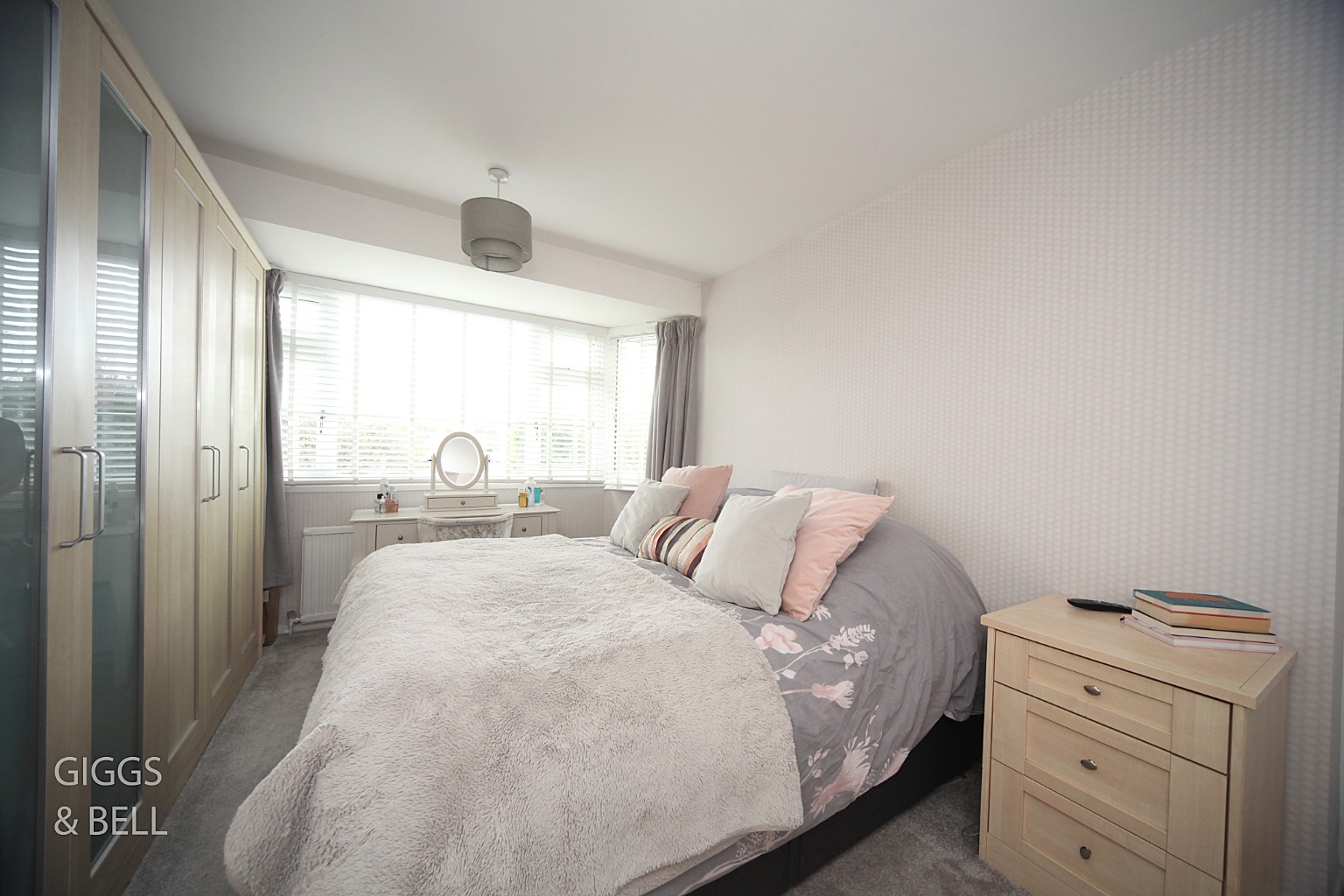 3 bed semi-detached house for sale in First Avenue, Dunstable  - Property Image 17