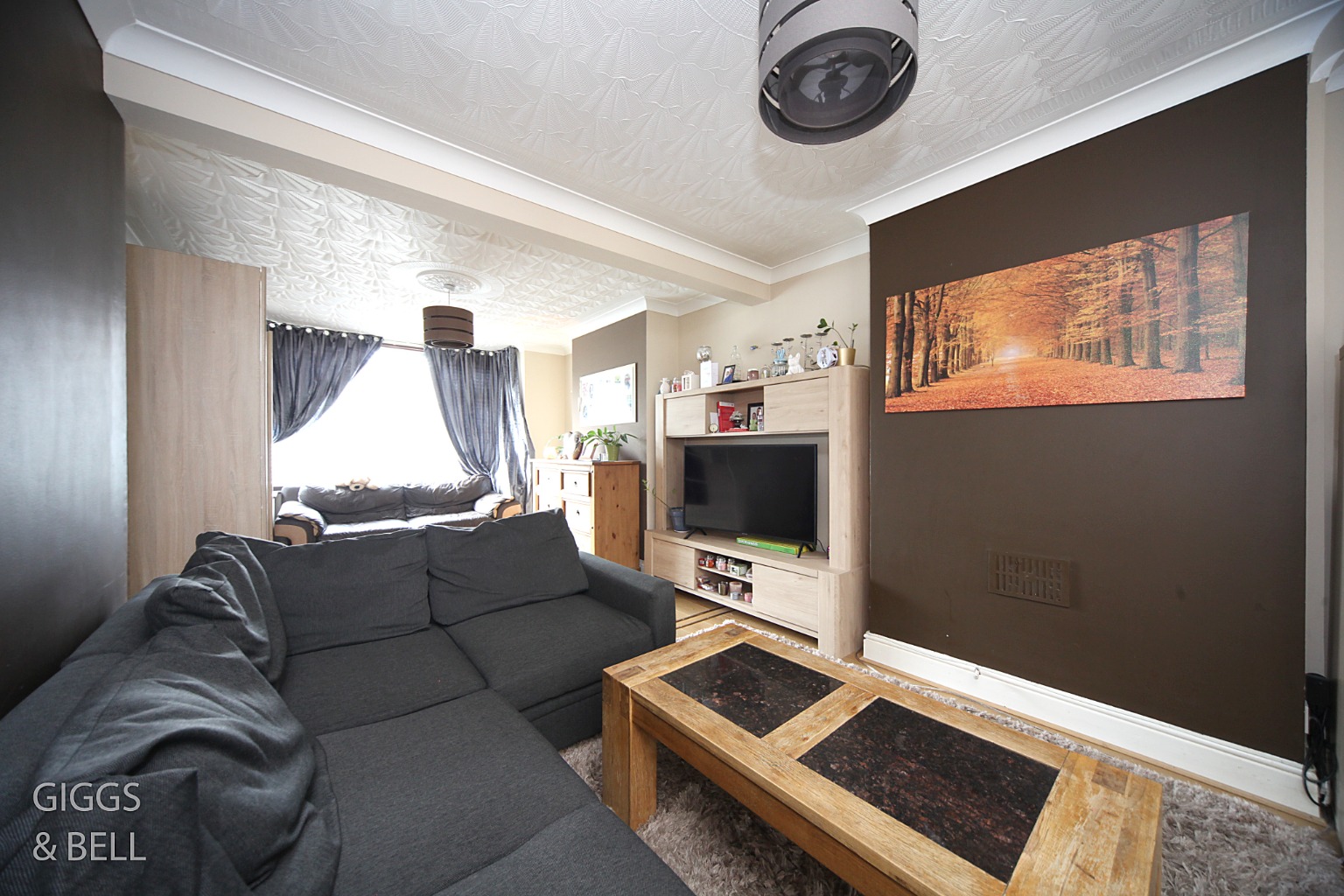 3 bed terraced house for sale in Stapleford Road, Luton 3