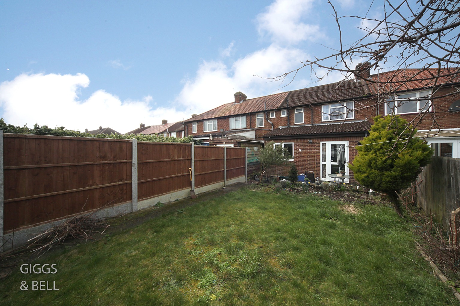 3 bed terraced house for sale in Stapleford Road, Luton 14
