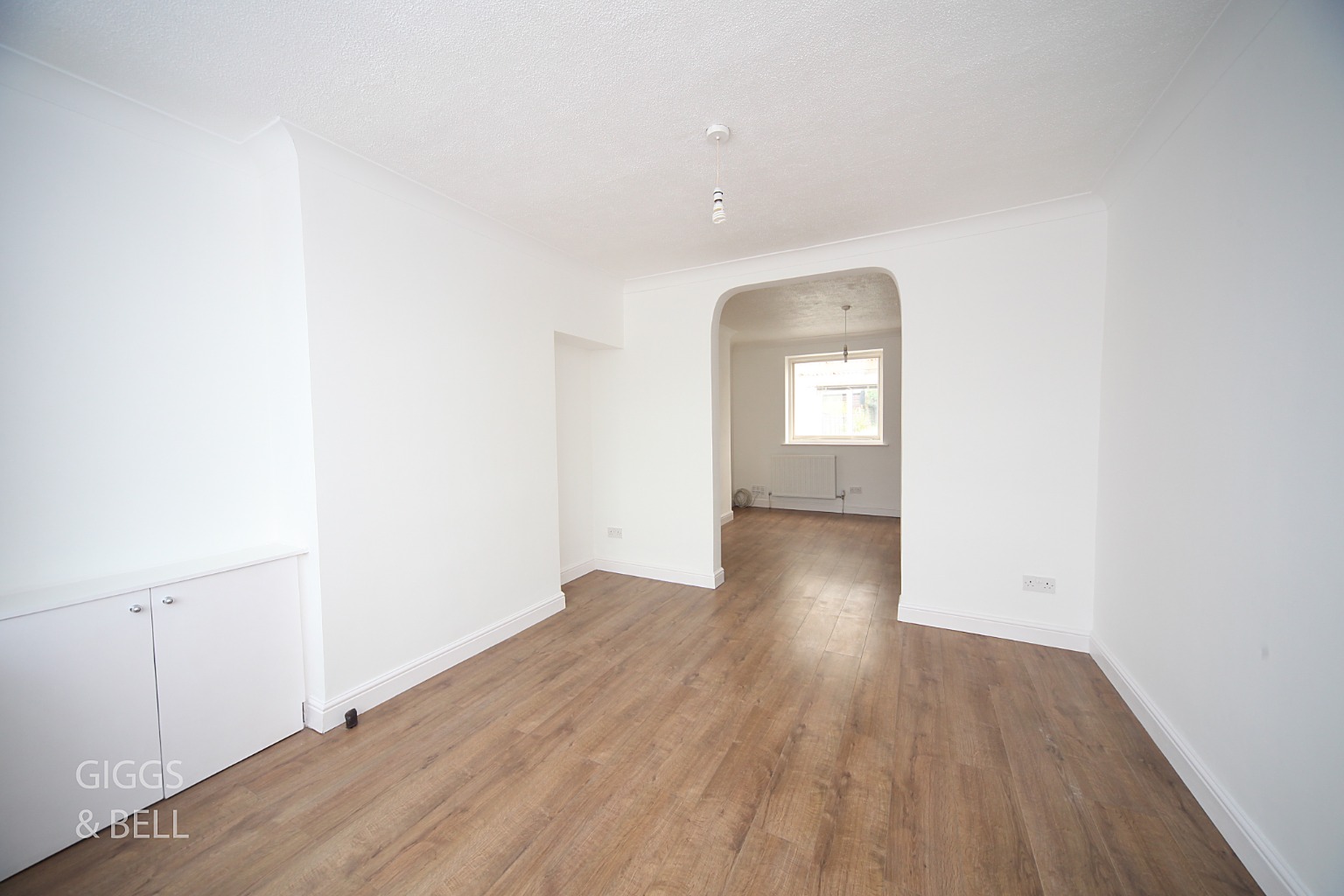 2 bed terraced house for sale in Pomfret Avenue, Luton 3