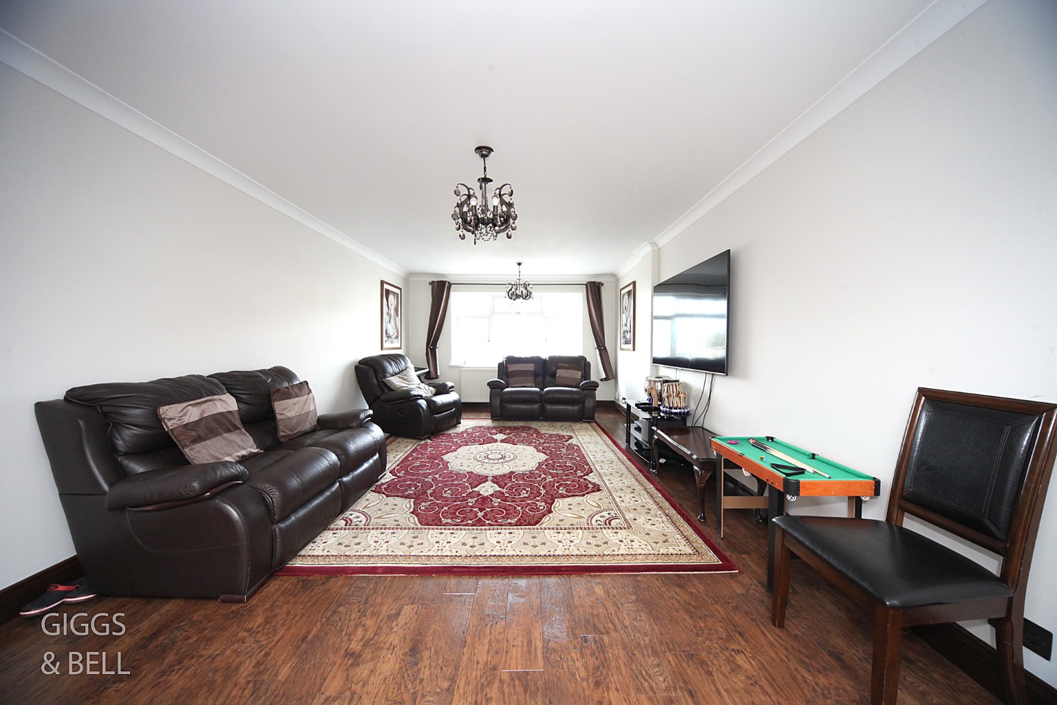 4 bed detached house for sale in Felstead Way, Luton 3