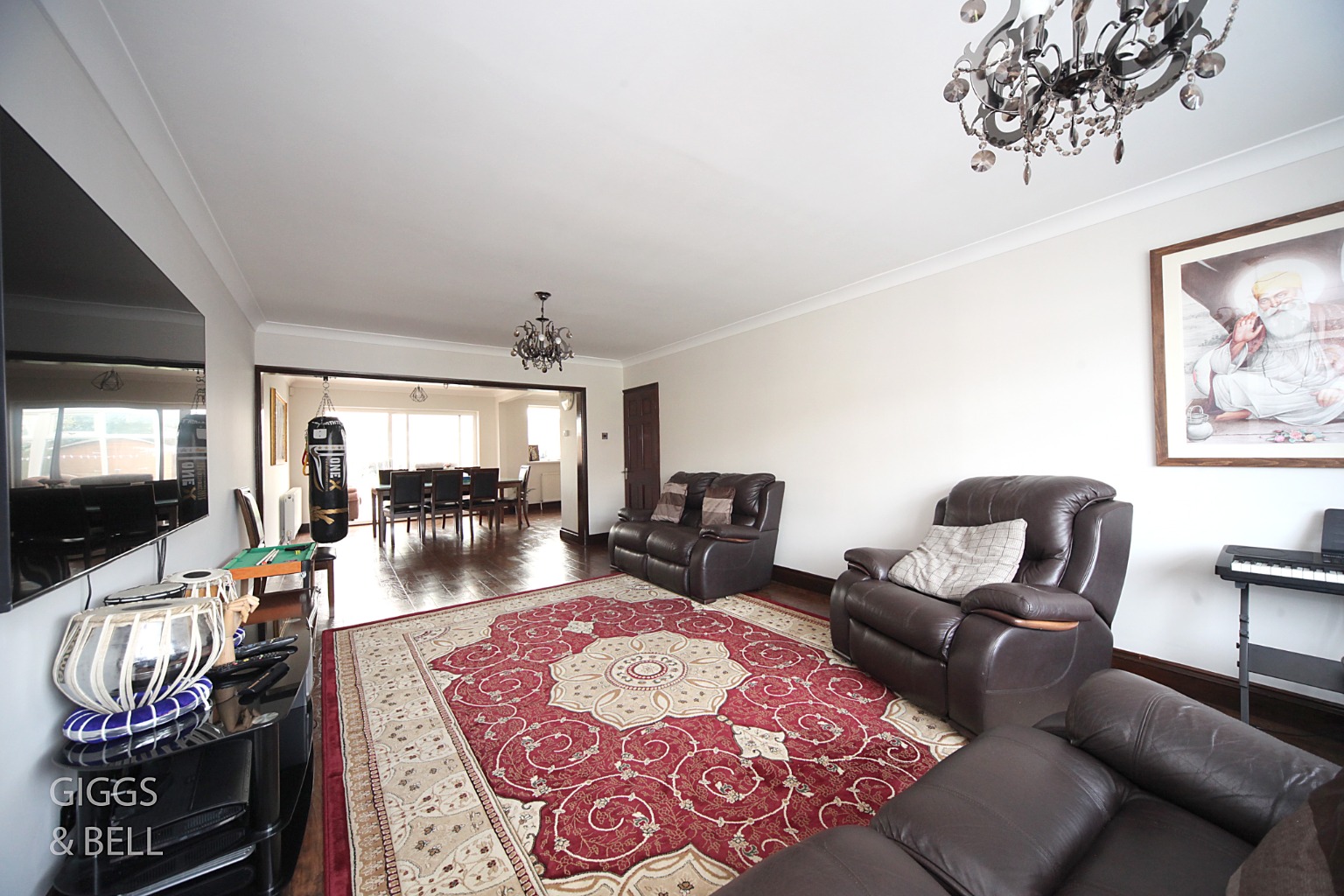 4 bed detached house for sale in Felstead Way, Luton  - Property Image 6