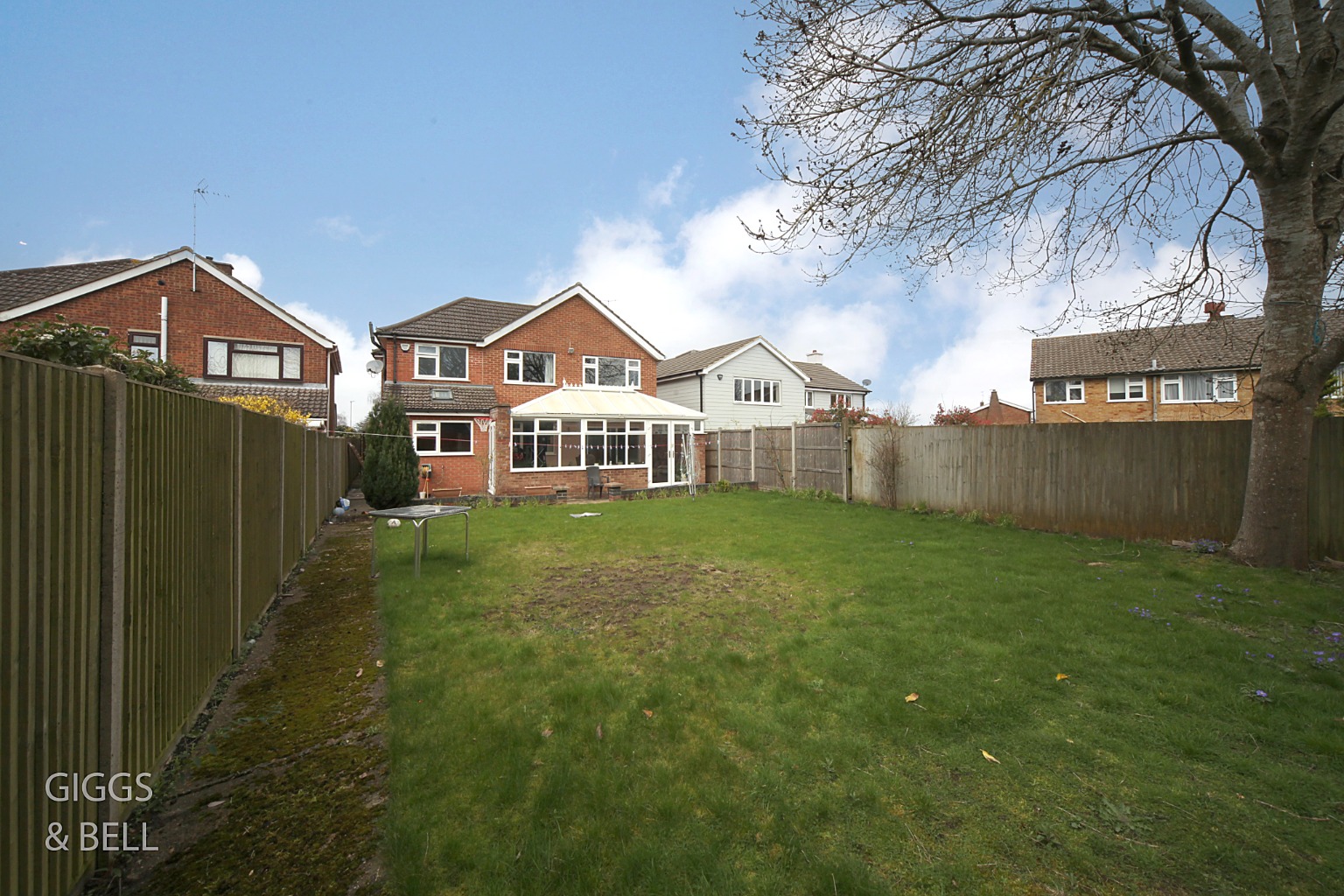 4 bed detached house for sale in Felstead Way, Luton  - Property Image 28