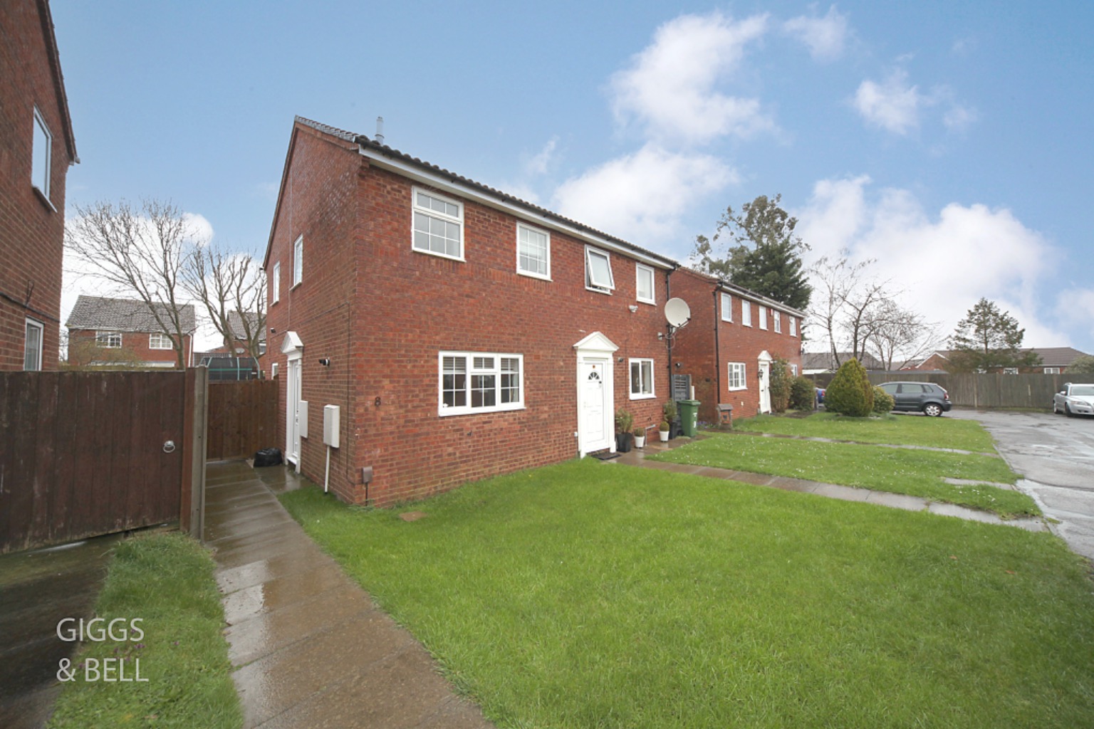 2 bed semi-detached house for sale in Barnston Close, Luton  - Property Image 1