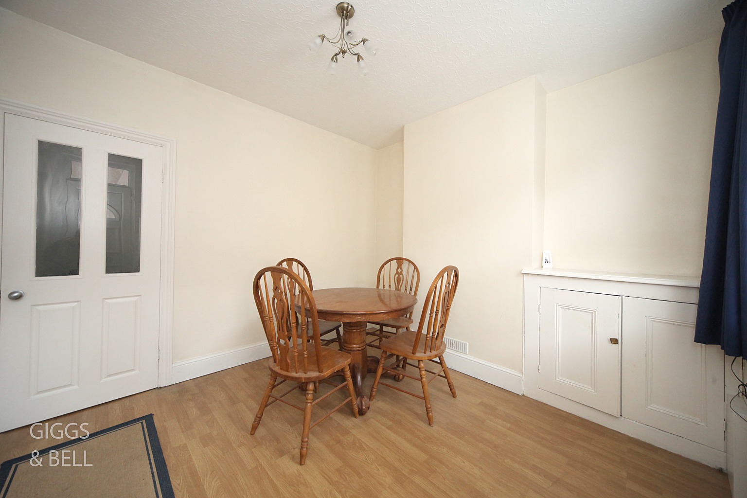 2 bed terraced house for sale in May Street, Luton 4