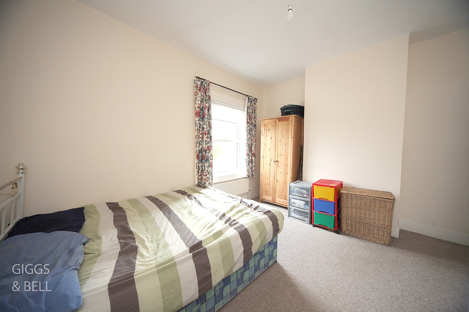 2 bed terraced house for sale in May Street, Luton 10