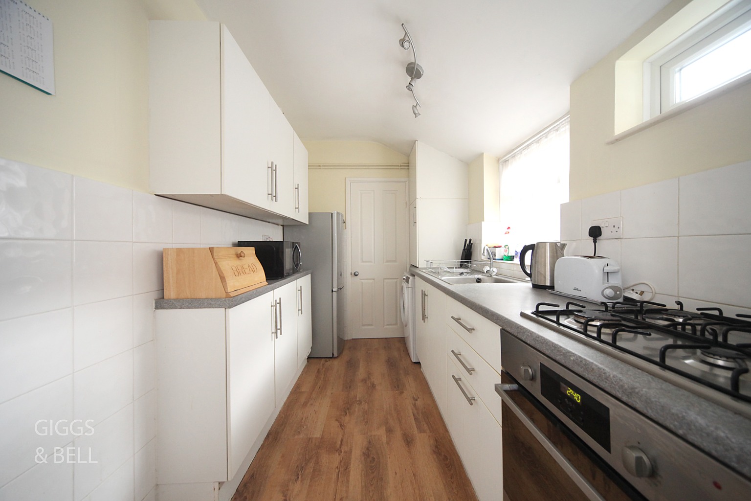 2 bed terraced house for sale in May Street, Luton 7