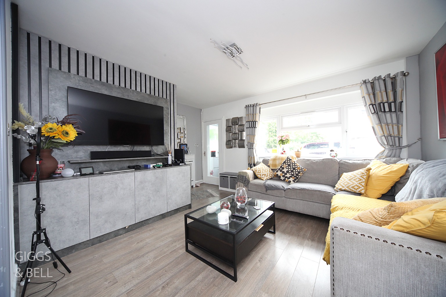 3 bed detached house for sale in Rose Wood Close, Luton  - Property Image 5