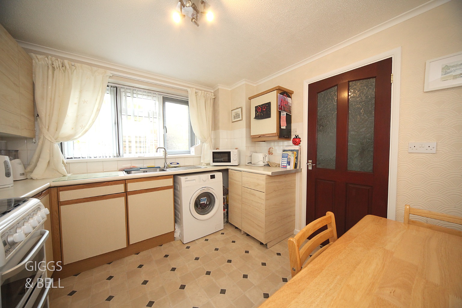 3 bed end of terrace house for sale in Devon Road, Luton 6
