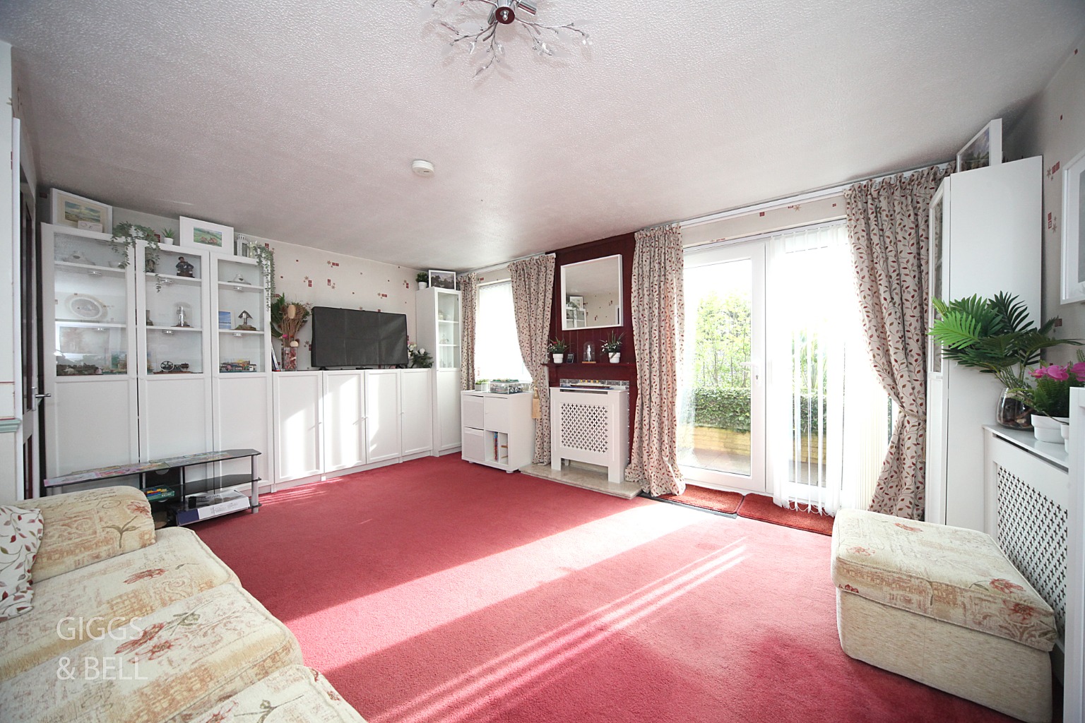 3 bed end of terrace house for sale in Devon Road, Luton 3