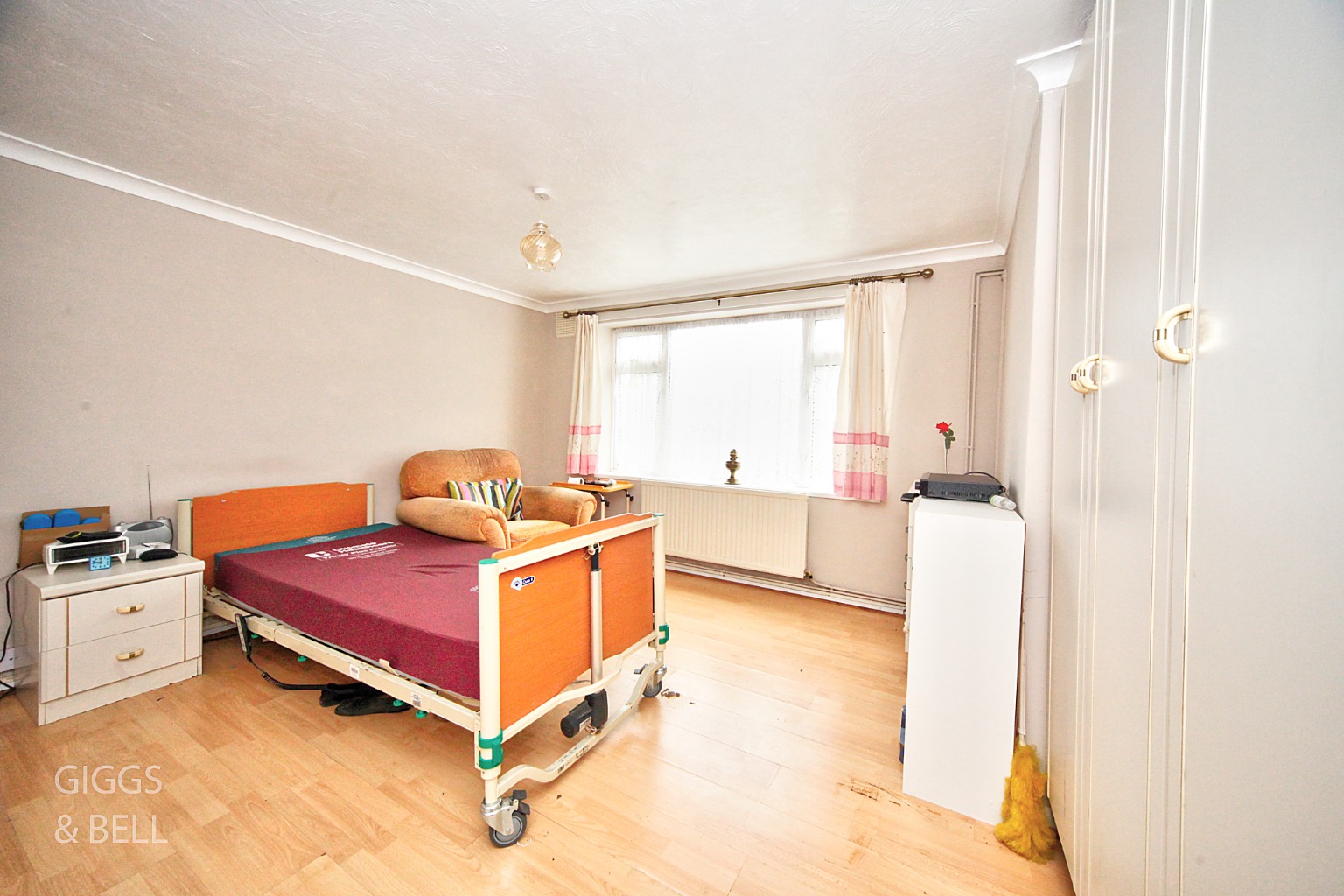 2 bed ground floor maisonette for sale in Hillary Close, Luton 6