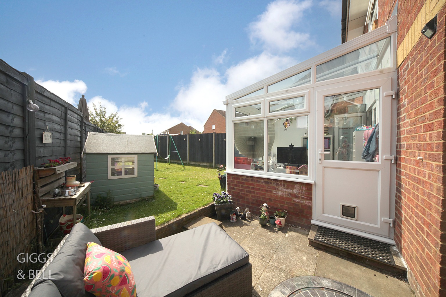 2 bed end of terrace house for sale in Rochford Drive, Luton  - Property Image 18