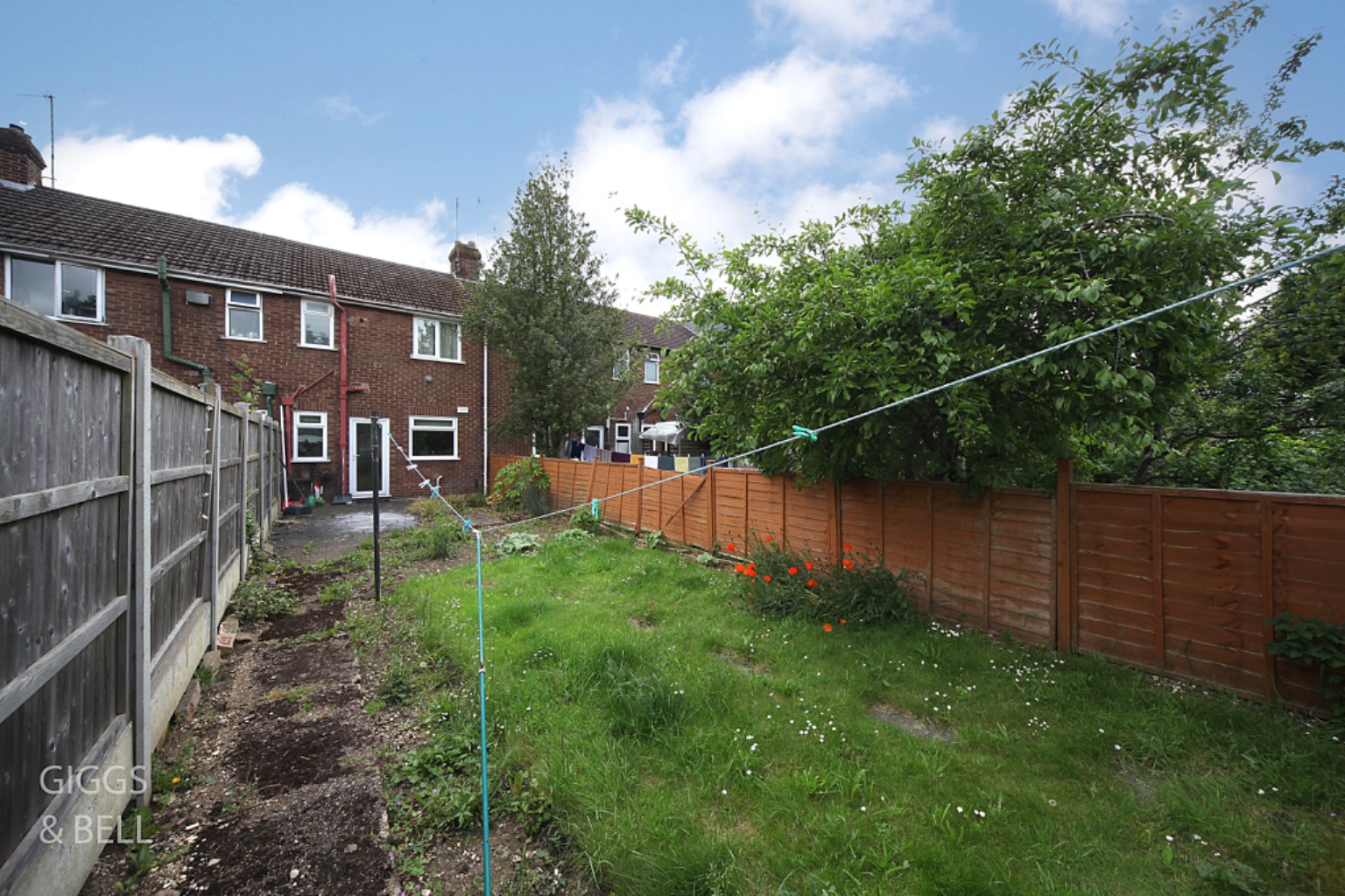 3 bed terraced house for sale in Connaught Road, Luton  - Property Image 11