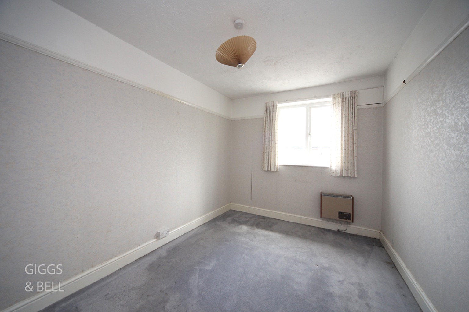 3 bed terraced house for sale in Connaught Road, Luton 6