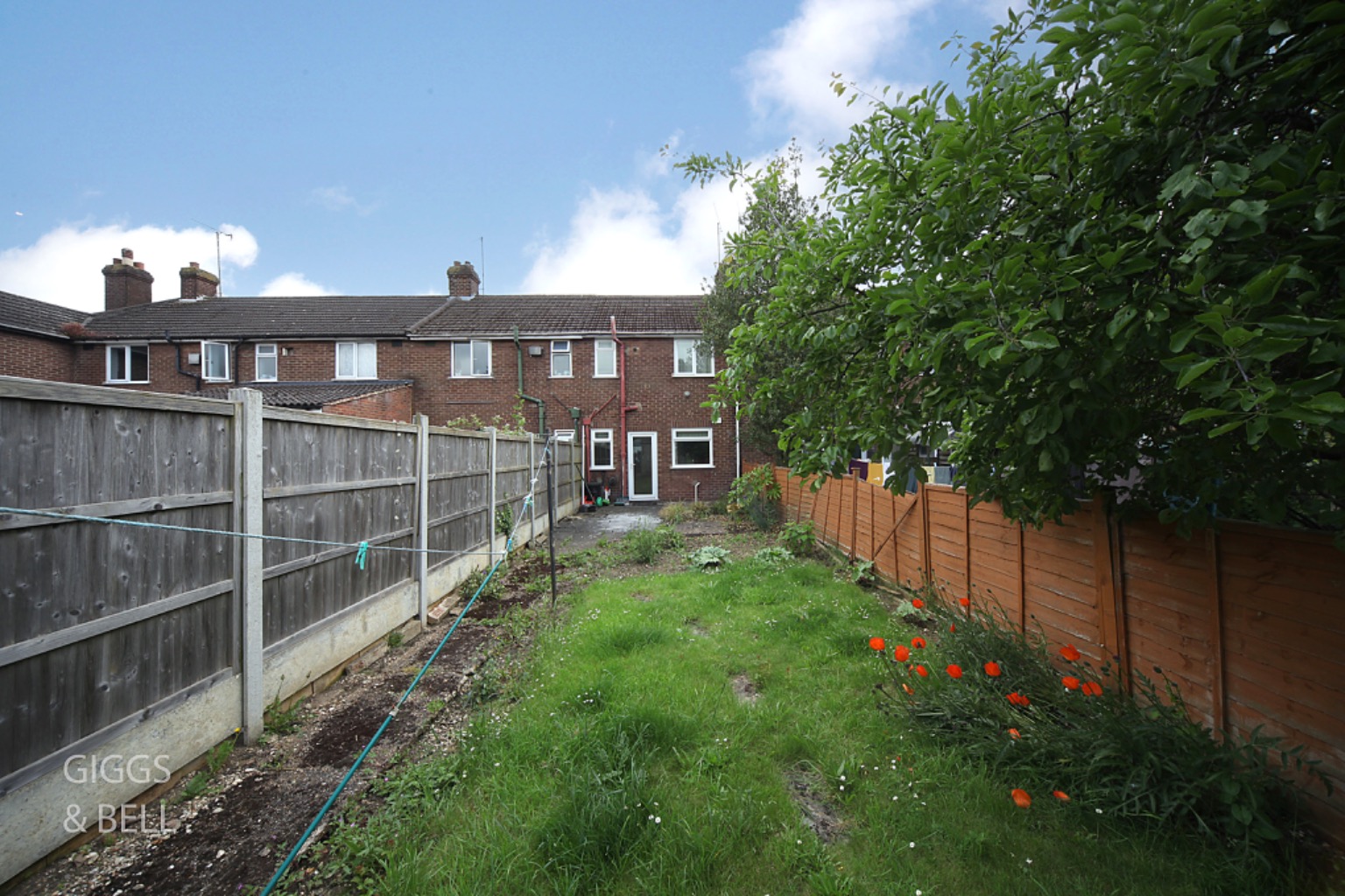 3 bed terraced house for sale in Connaught Road, Luton 11