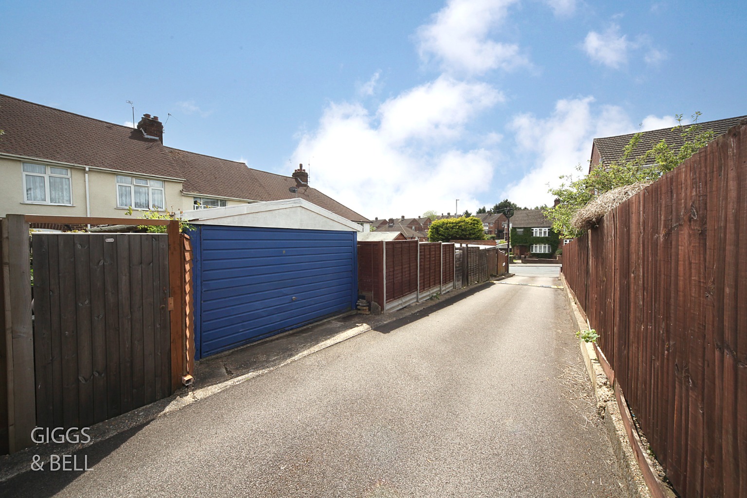 3 bed terraced house for sale in Milton Road, Luton 13