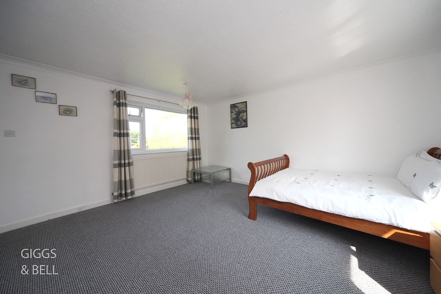 4 bed detached house for sale in Felstead Way, Luton  - Property Image 16