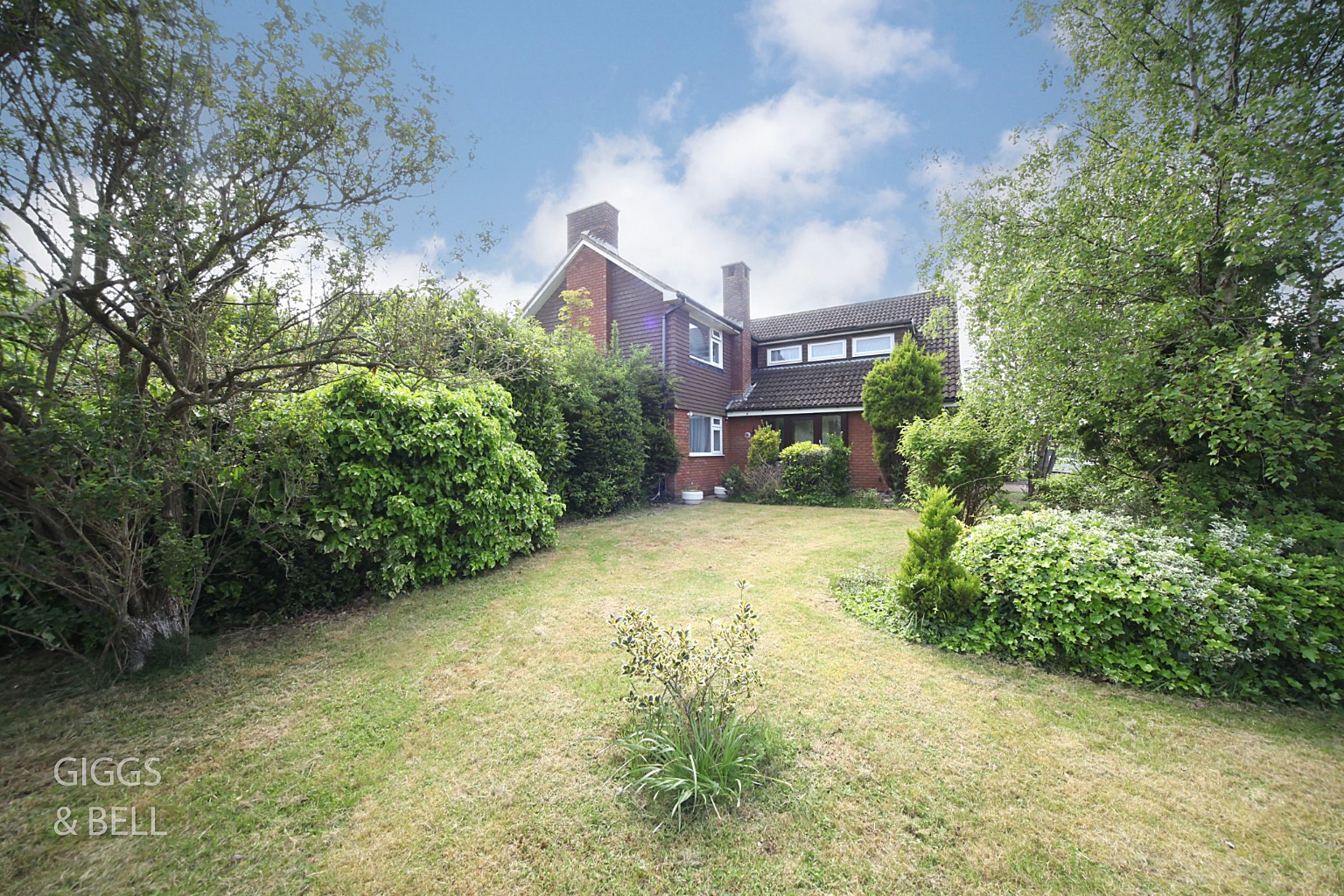 4 bed detached house for sale in Felstead Way, Luton  - Property Image 25