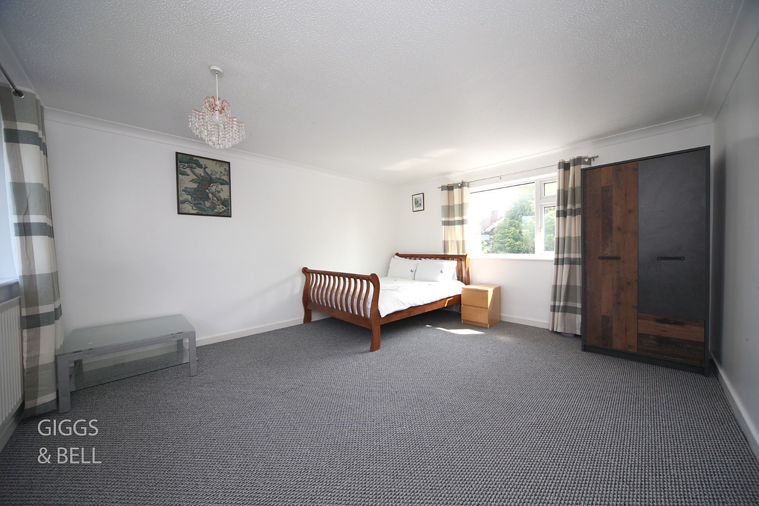 4 bed detached house for sale in Felstead Way, Luton  - Property Image 15
