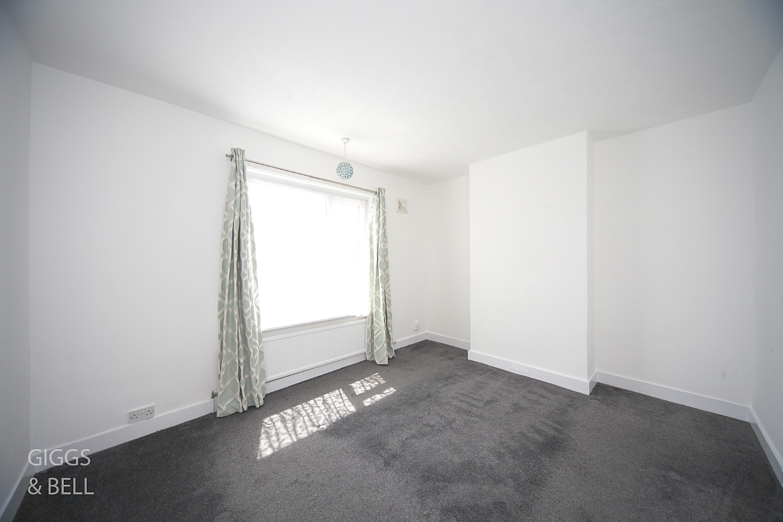 3 bed terraced house for sale in Richmond Hill, Luton 8