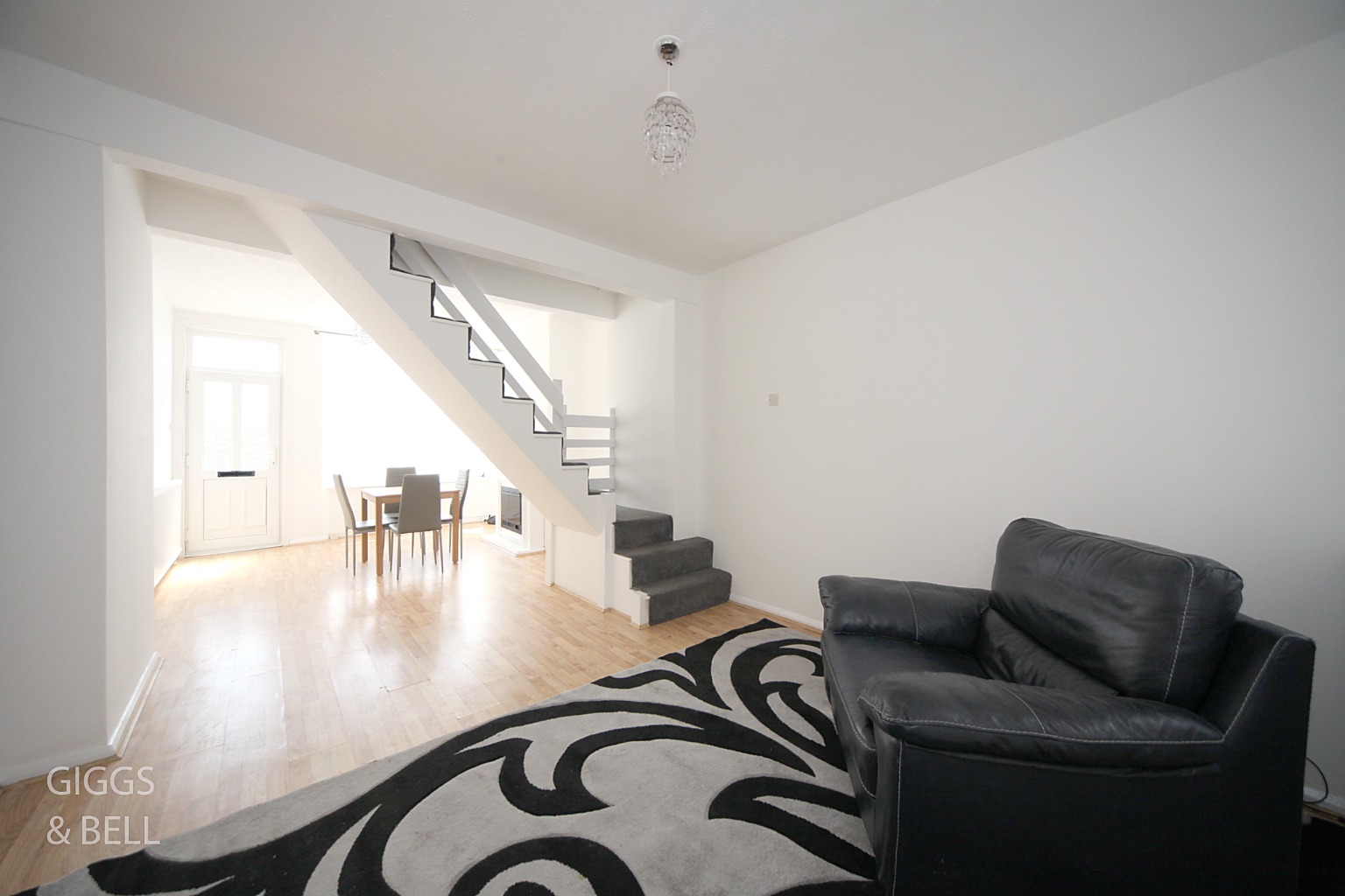 3 bed terraced house for sale in Richmond Hill, Luton 1