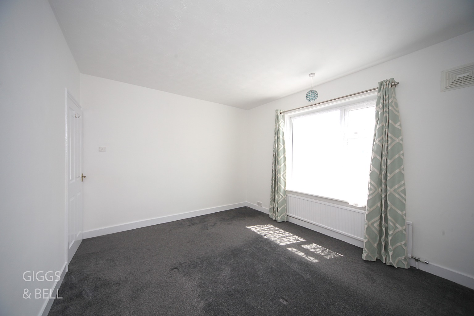 3 bed terraced house for sale in Richmond Hill, Luton 7