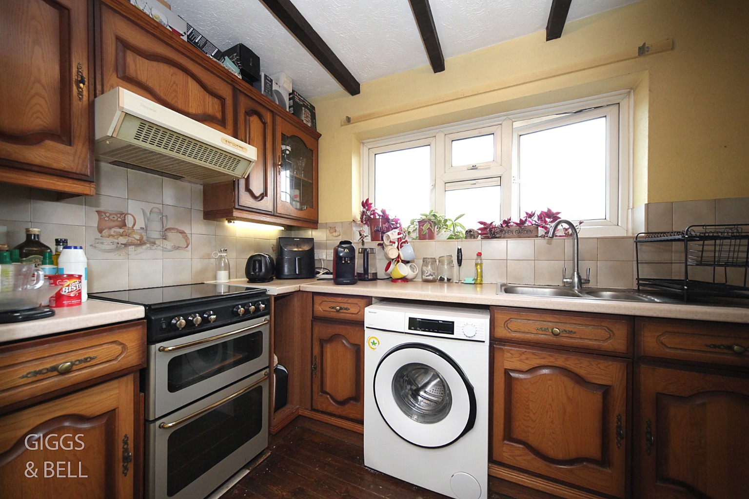 1 bed flat for sale in Ross Close, Luton 4