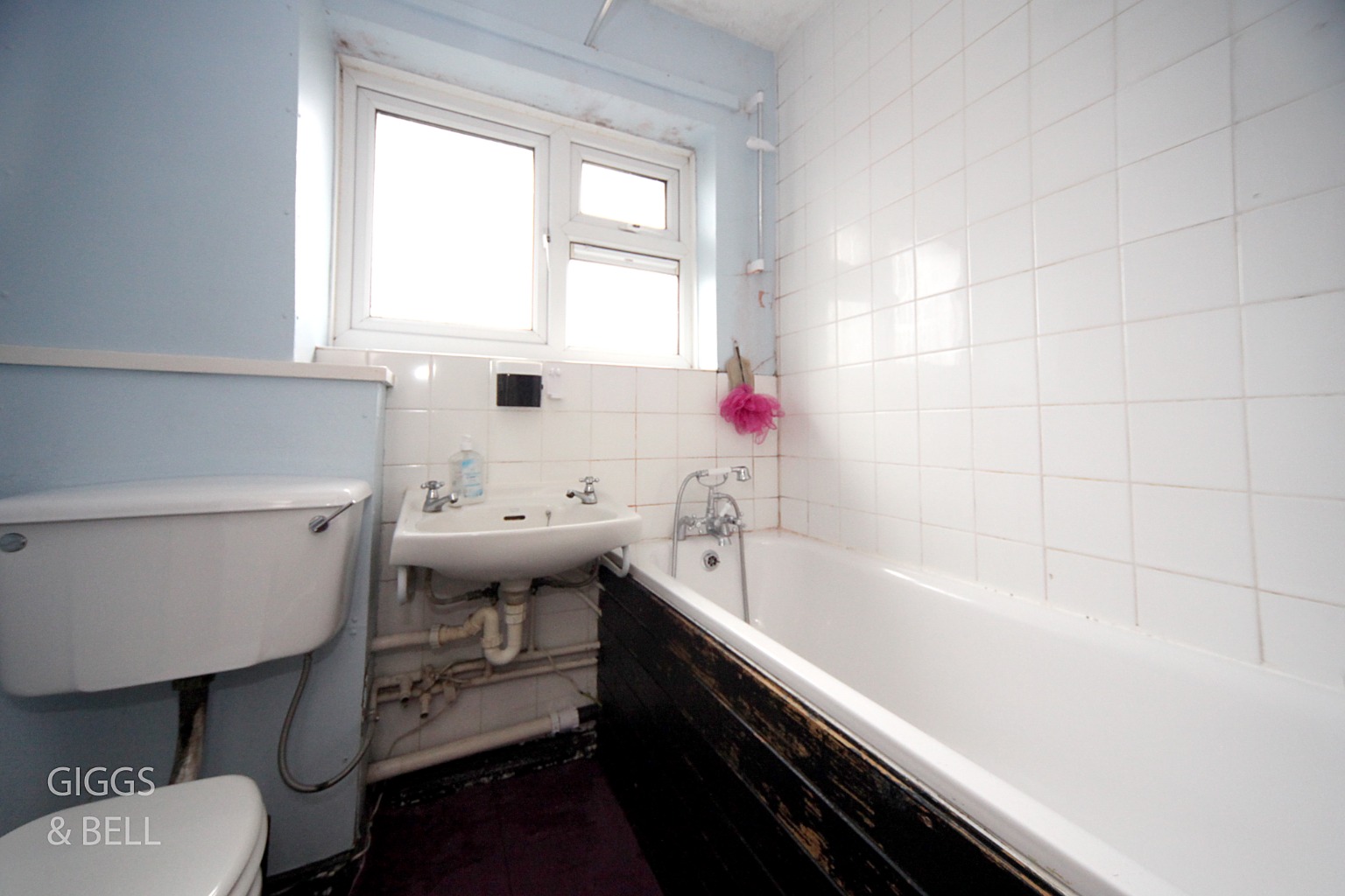 1 bed flat for sale in Ross Close, Luton 8