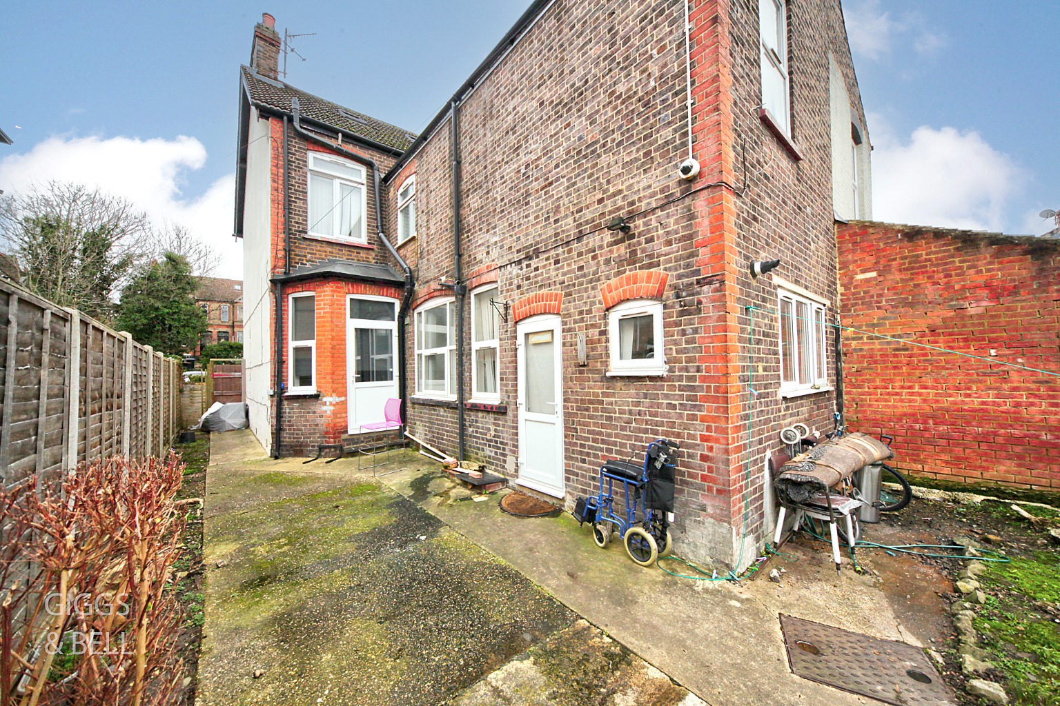 6 bed semi-detached house for sale in New Bedford Road, Luton  - Property Image 19