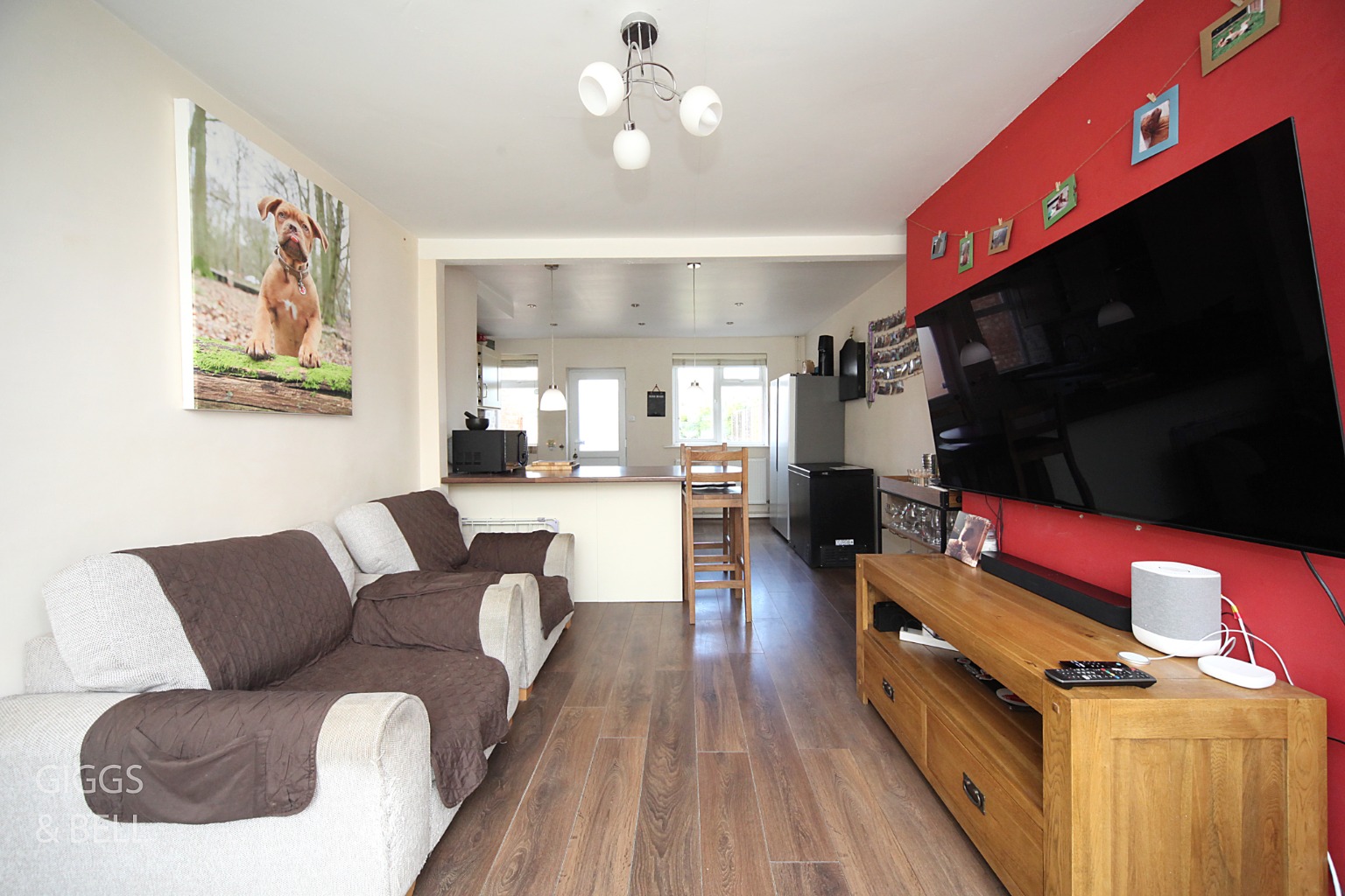 2 bed terraced house for sale in Chesford Road, Luton 1