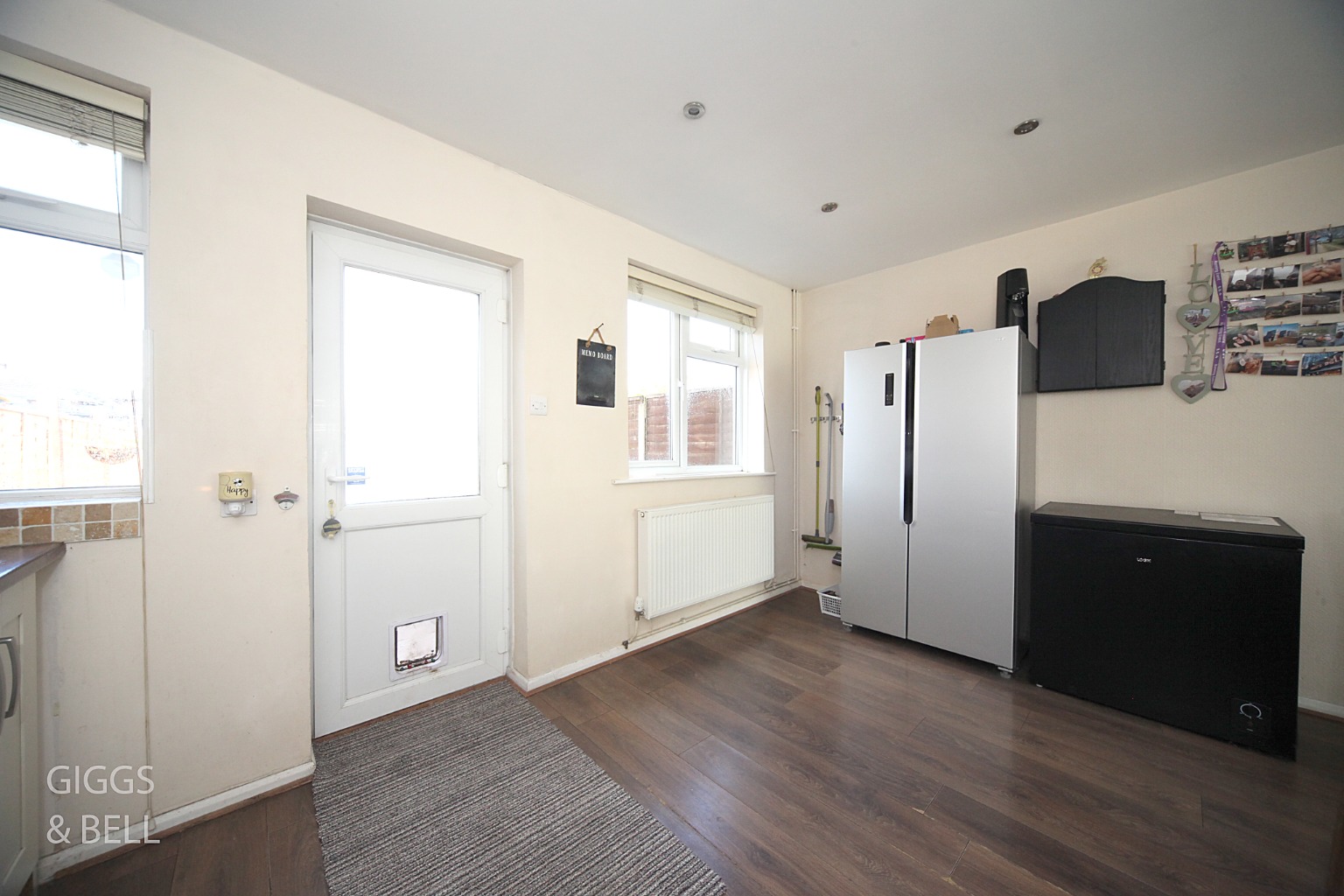 2 bed terraced house for sale in Chesford Road, Luton 5