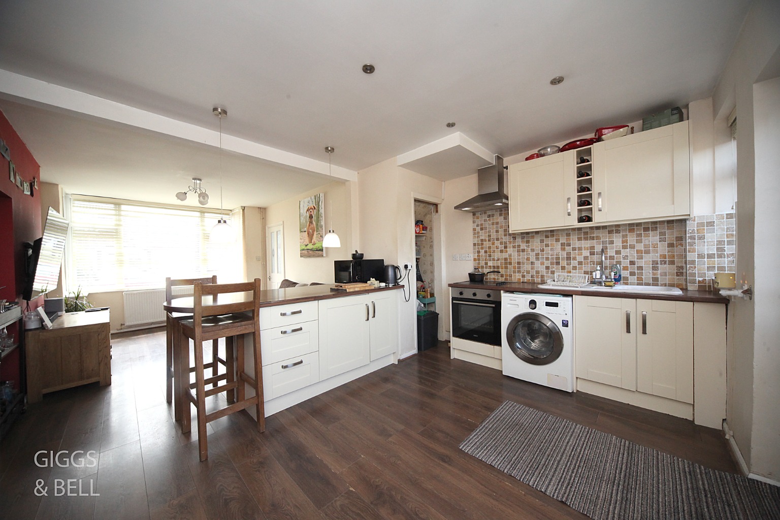 2 bed terraced house for sale in Chesford Road, Luton 4