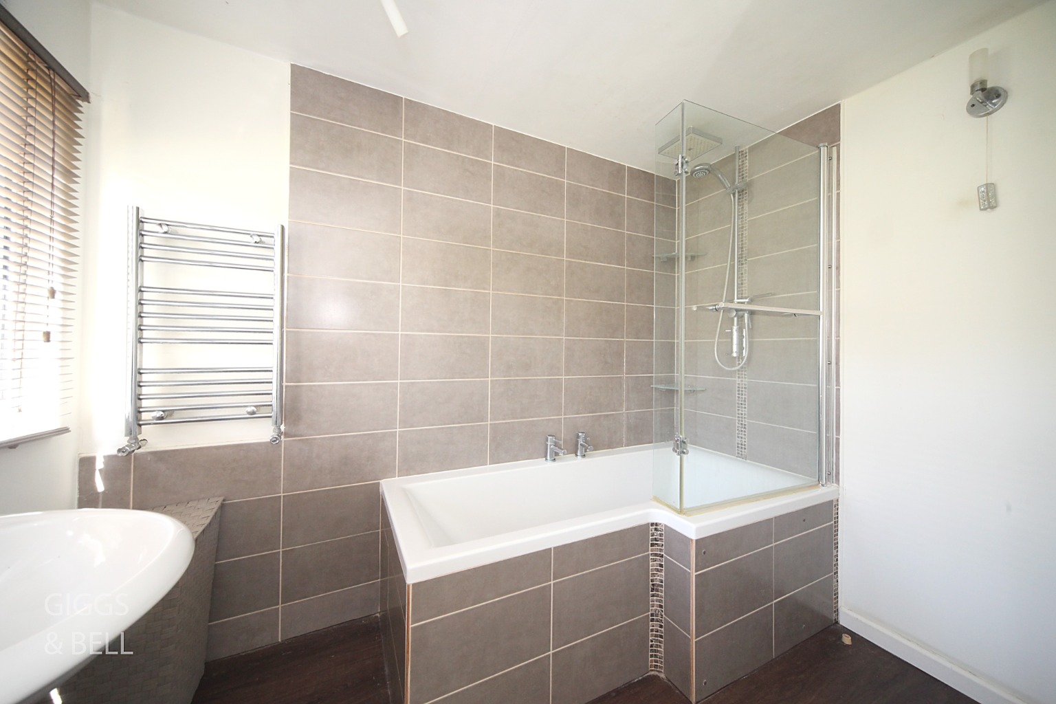 1 bed park home for sale in The Grove, Luton  - Property Image 12