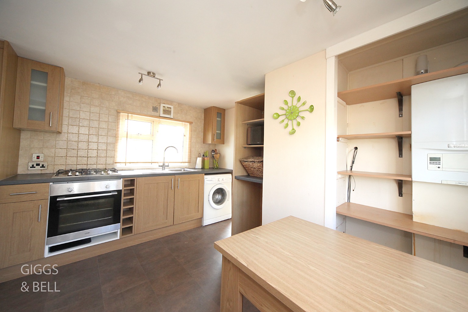 1 bed park home for sale in The Grove, Luton 9