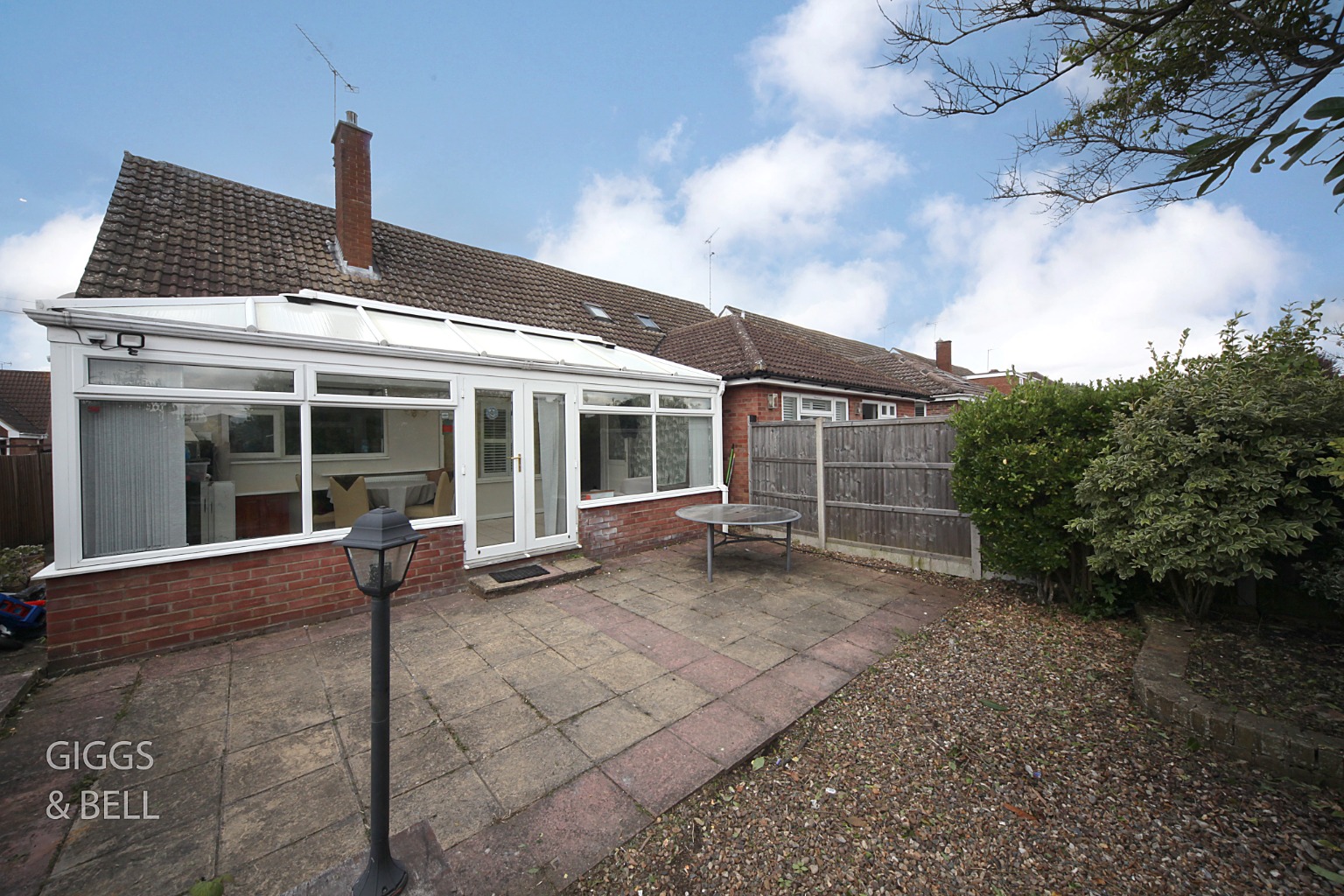 2 bed semi-detached house for sale in Gooseberry Hill, Bedfordshire  - Property Image 18