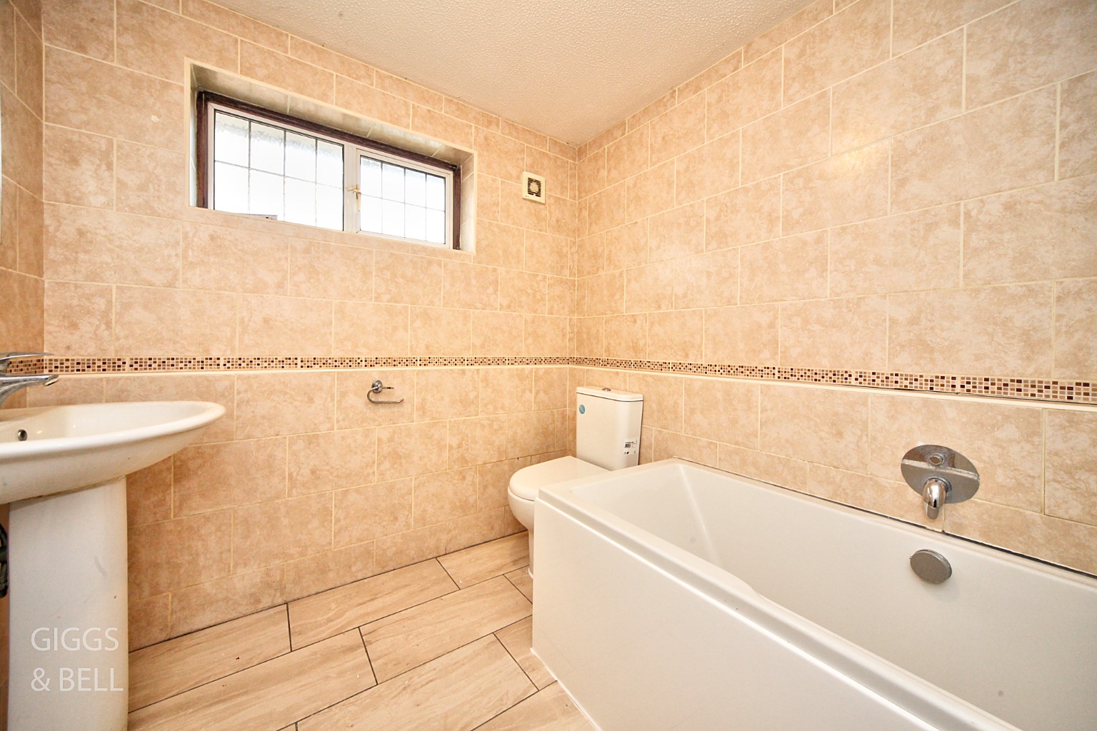 4 bed detached house for sale in Clinton Avenue, Luton  - Property Image 26