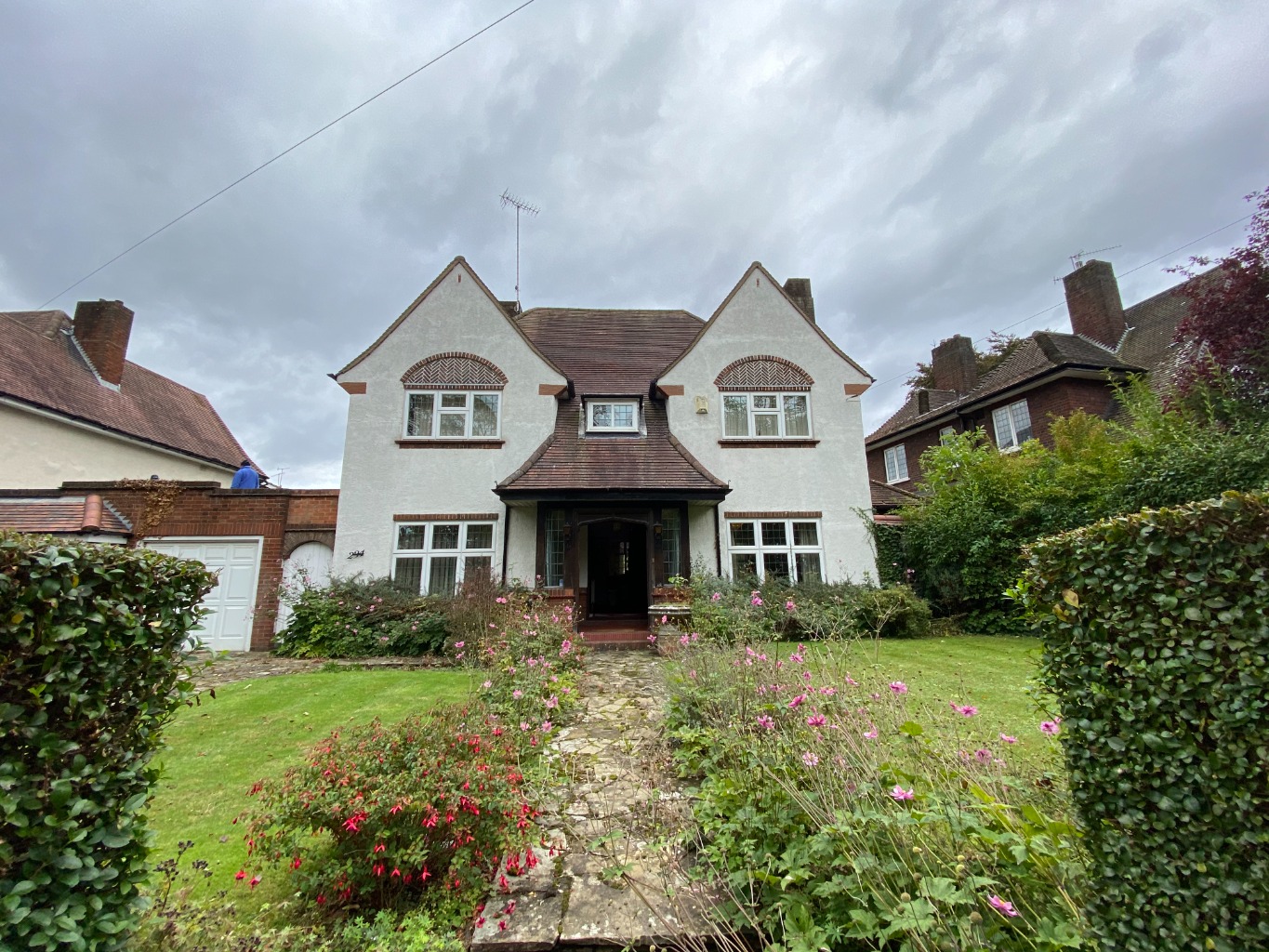 4 bed detached house for sale in Old Bedford Road, Luton  - Property Image 2