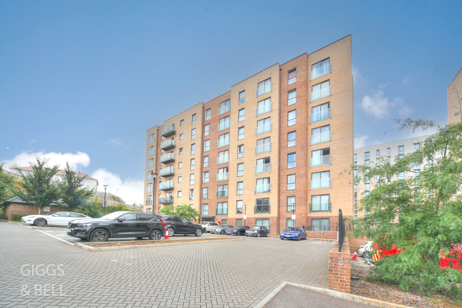 2 bed flat for sale, Luton, LU2 