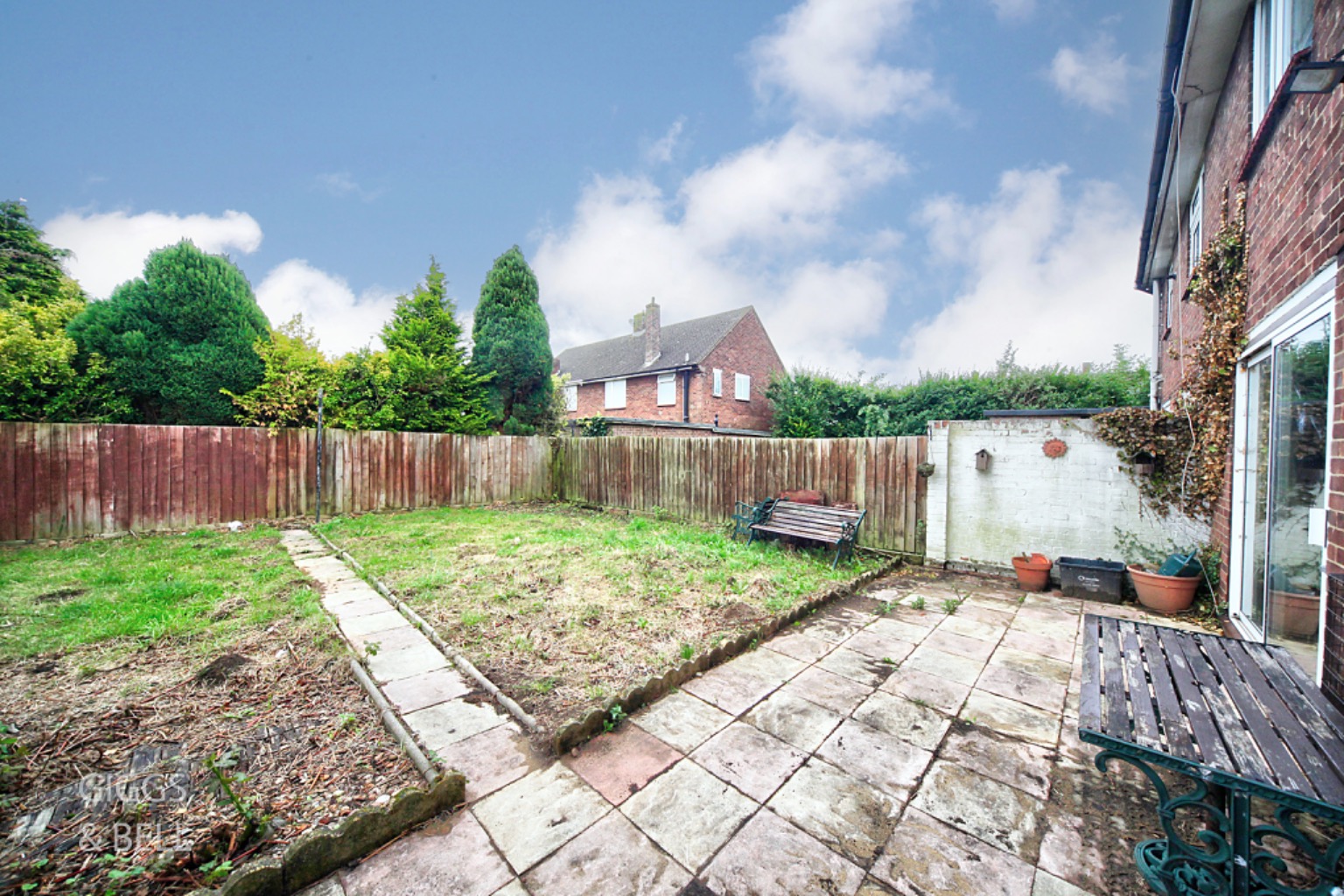 3 bed semi-detached house for sale in The Cross Way, Luton  - Property Image 19