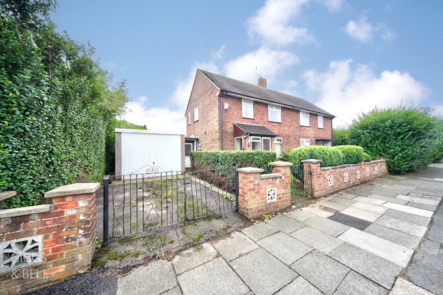 3 bed semi-detached house for sale in The Cross Way, Luton  - Property Image 1