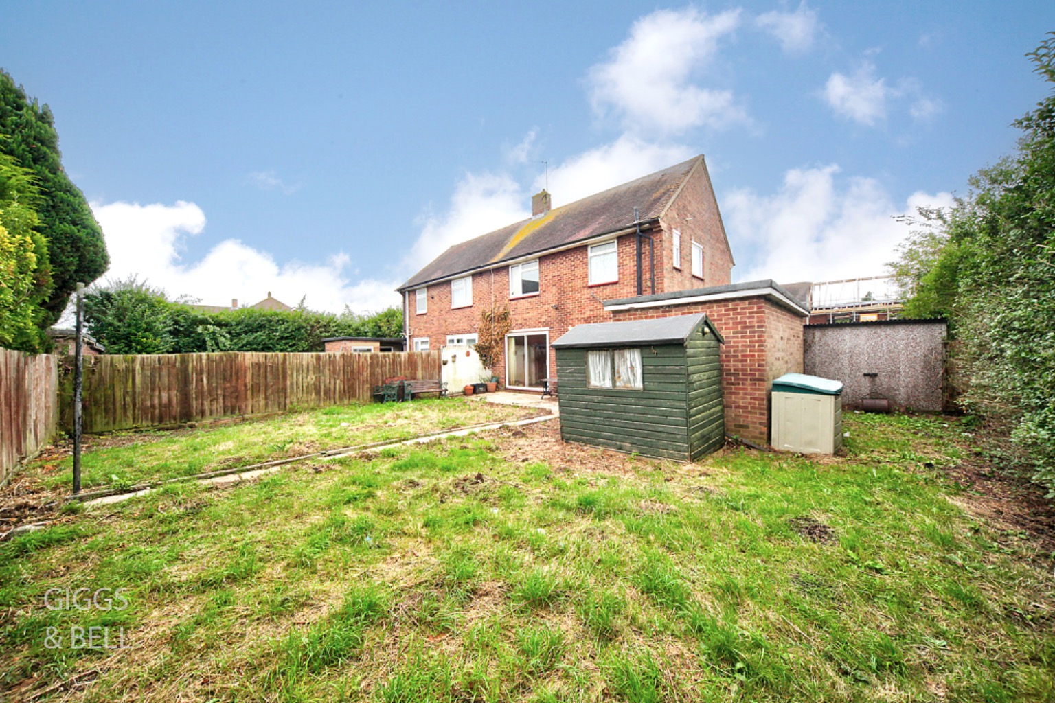 3 bed semi-detached house for sale in The Cross Way, Luton  - Property Image 2