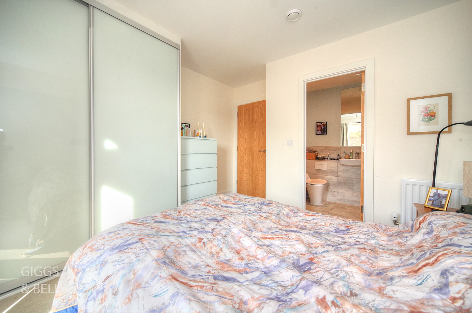 2 bed flat for sale, Luton  - Property Image 9