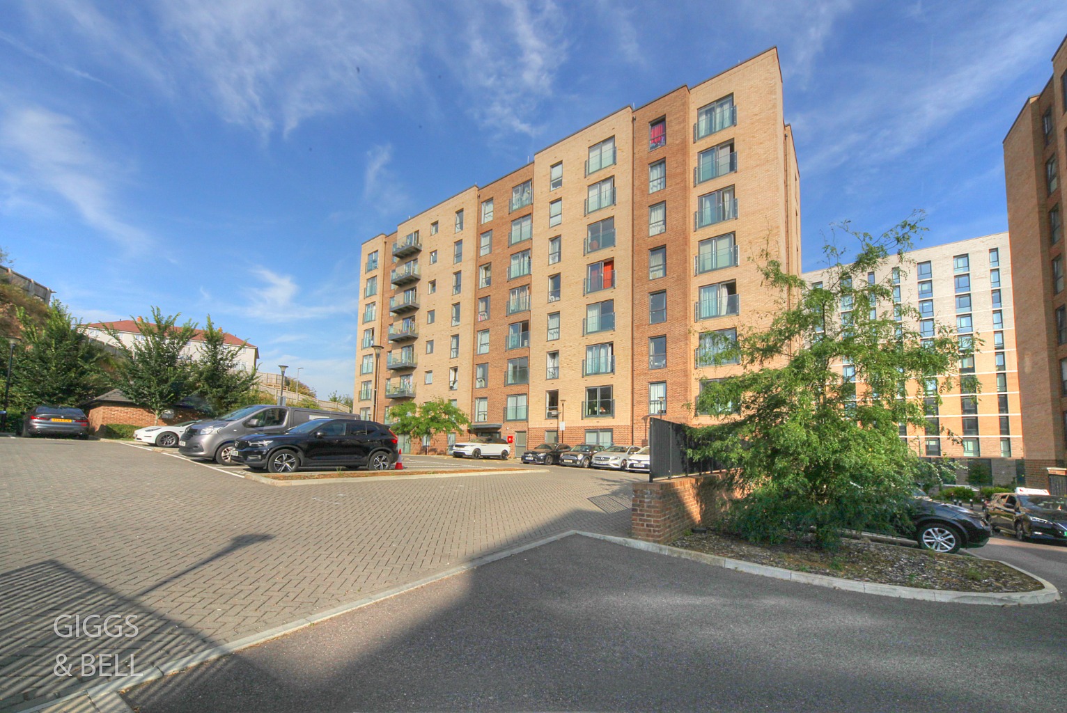 2 bed flat for sale, Luton, LU2 